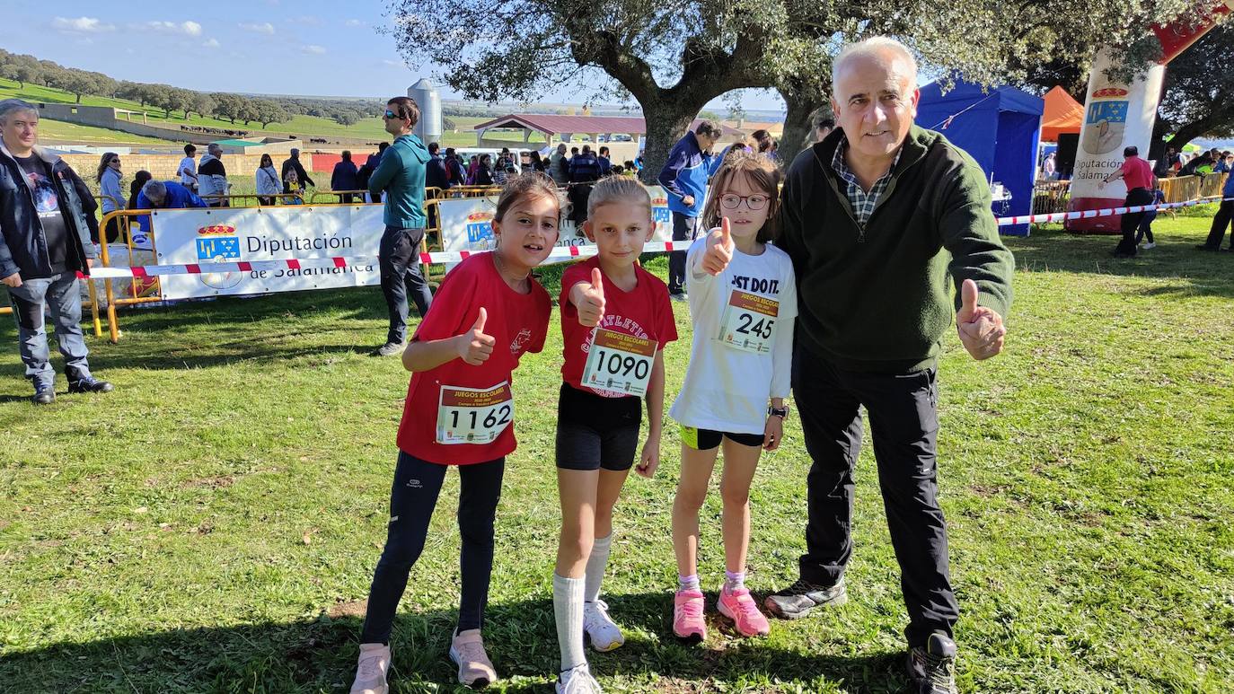 Fotos: VI Carrera Popular Taurina y I Jornada de Juegos Escolares de Campo a Través