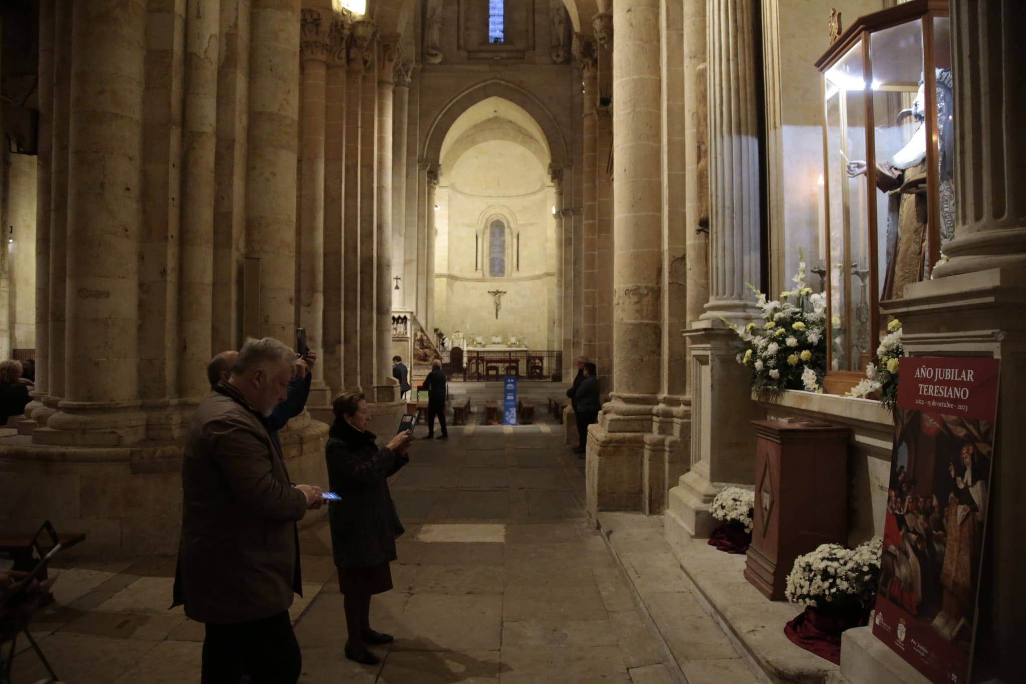 Fotos: Apertura de la puerta de Santa Lucía de la Catedral por el Año Jubilar Teresiano