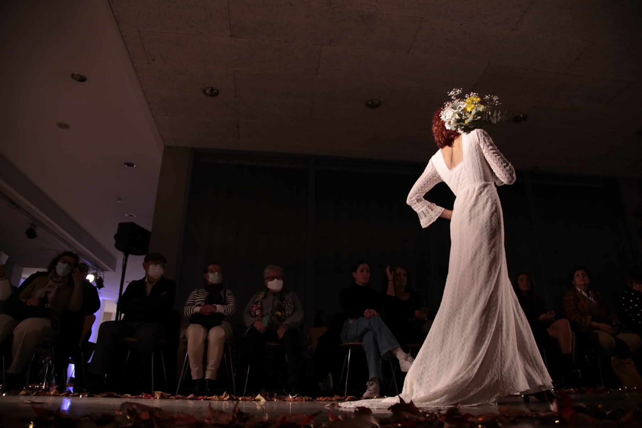 Fotos: Un desfile intergeneracional visibiliza la moda de segunda mano