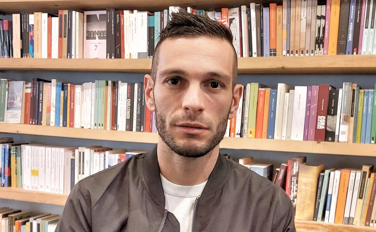 El salmantino Álvaro Mendo, autor de 'Futbolescencia'.