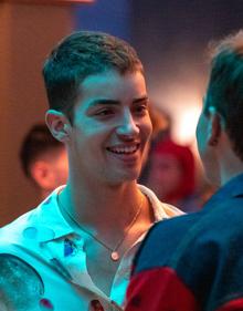 Imagen secundaria 2 - Tres fotogramas de la ficción.