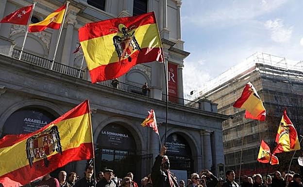 Concentración en homenaje de Franco de este domingo en la Plaza de Oriente de Madrid. . 