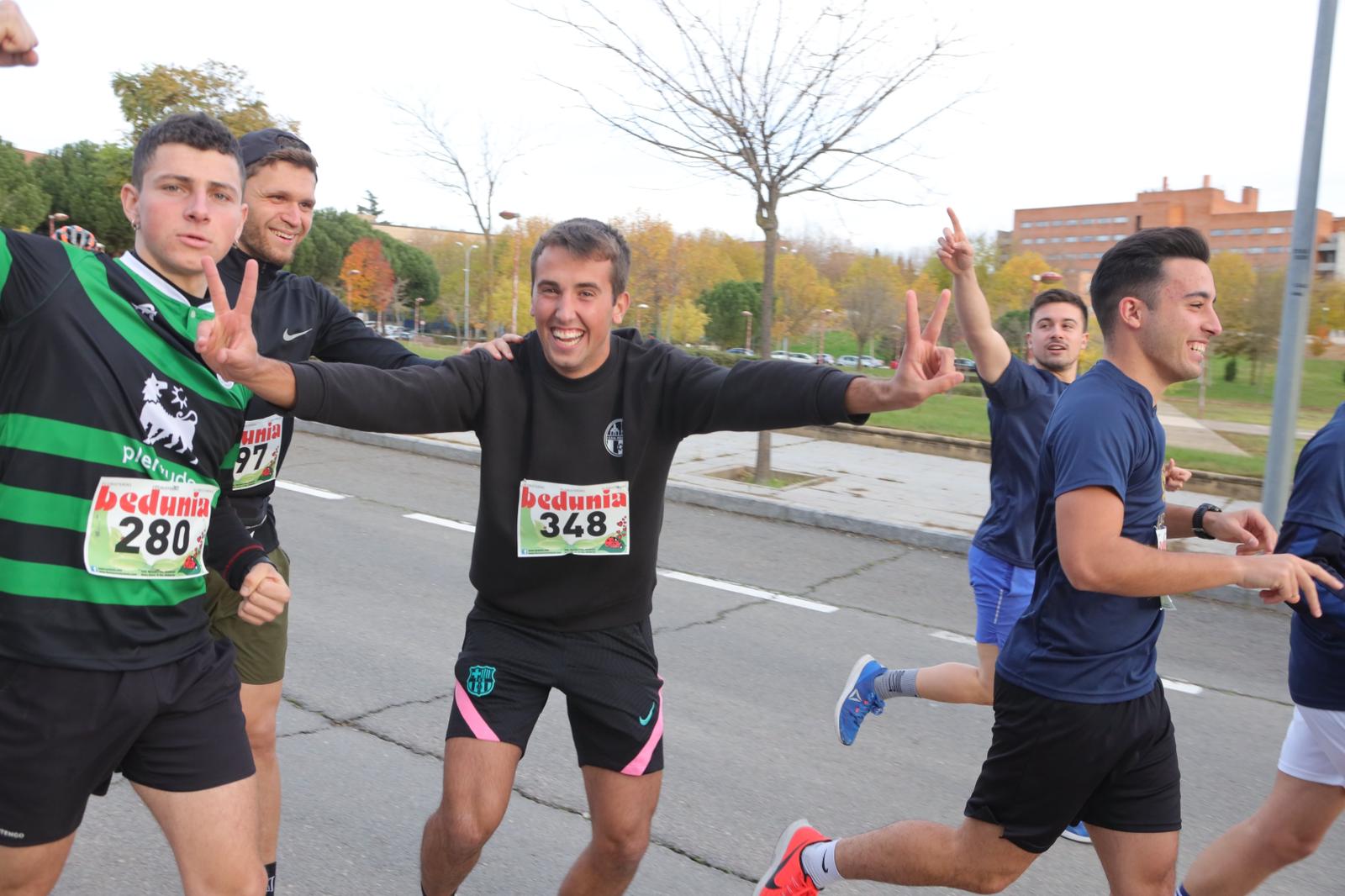 Fotos: La VII San Silvestre Universitaria UPSA, una cita solidaria