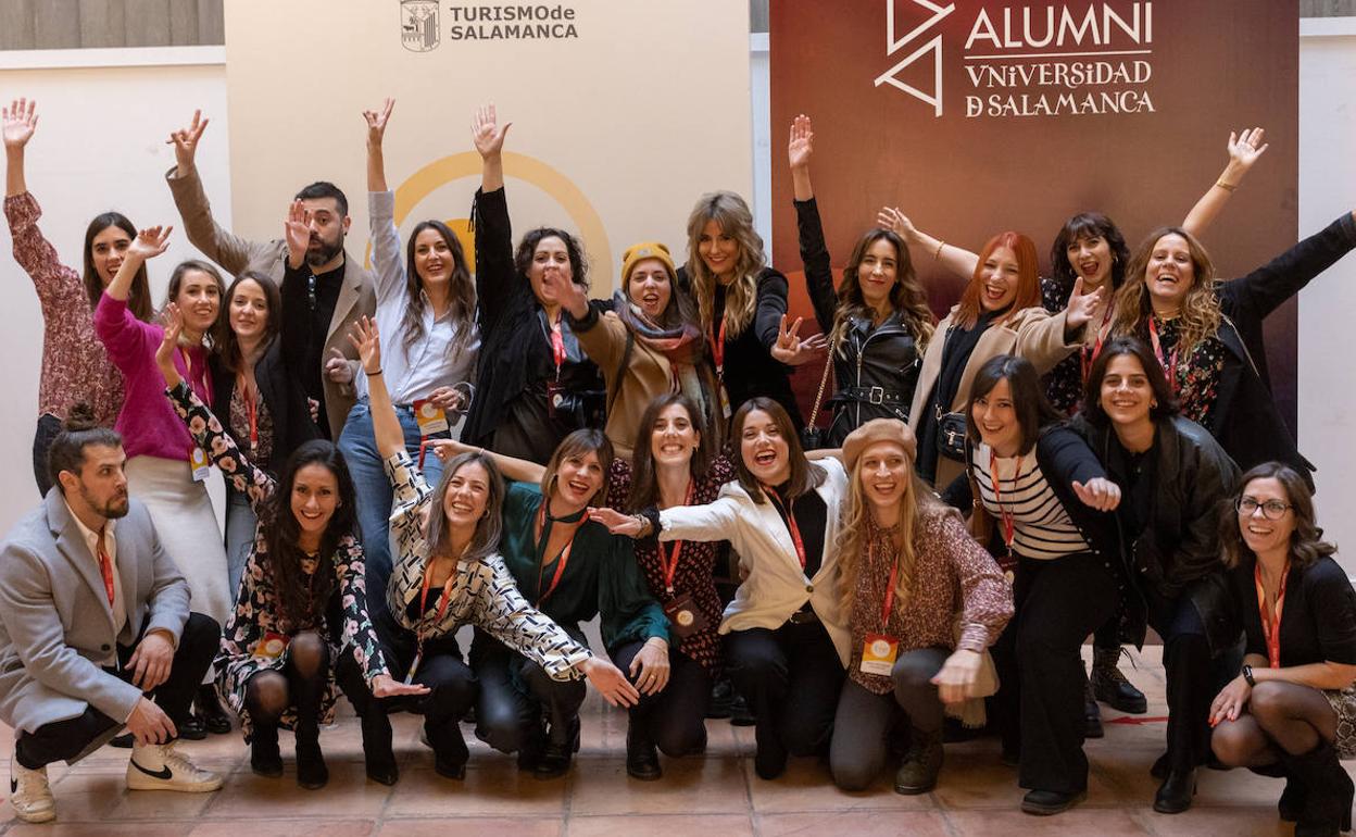 Uno de los grupos de antiguos alumnos de la USAL que acudieron a «Salamanca Finde».