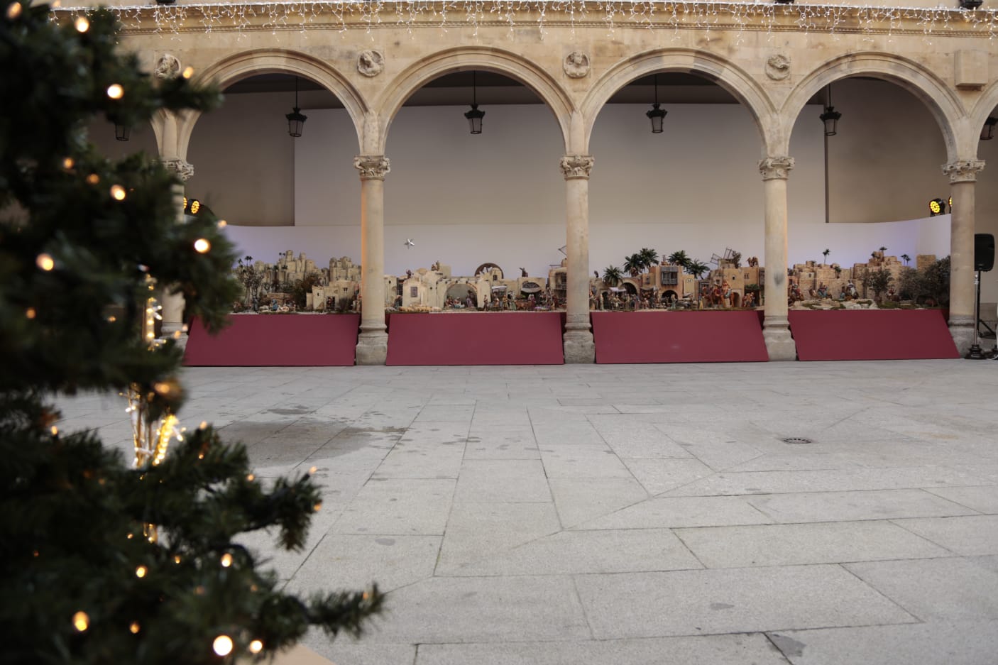 Fotos: Belén Navideño de la Diputación de Salamanca en el Patio de La Salina