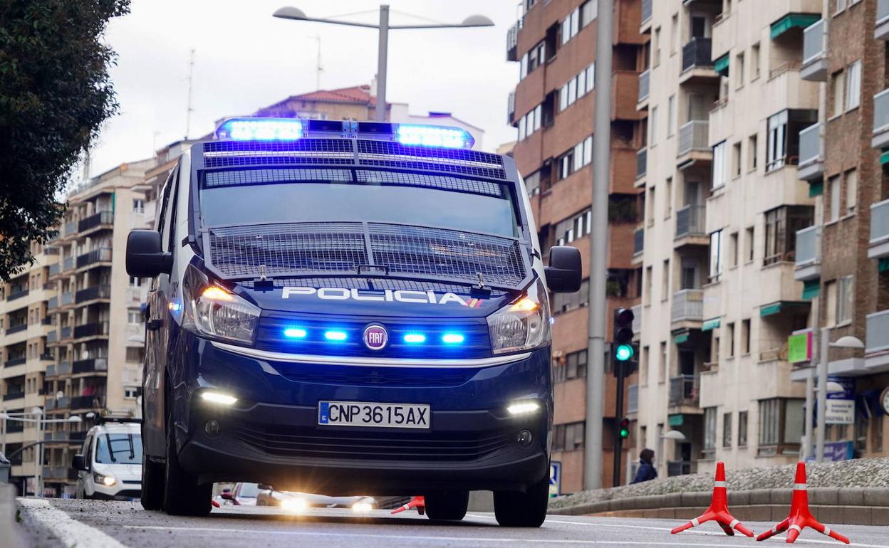 Imagen de archivo de un furgón de la Policía Nacional. 