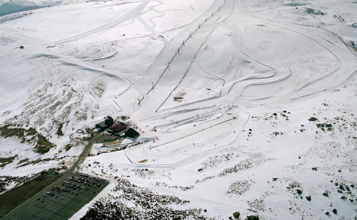 Vista aérea de la estación de esquí Sierra de Béjar-La Covatilla.