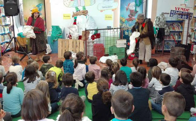 Kamaru Teatro actuará en varios centros cívicos durante la Navidad. 