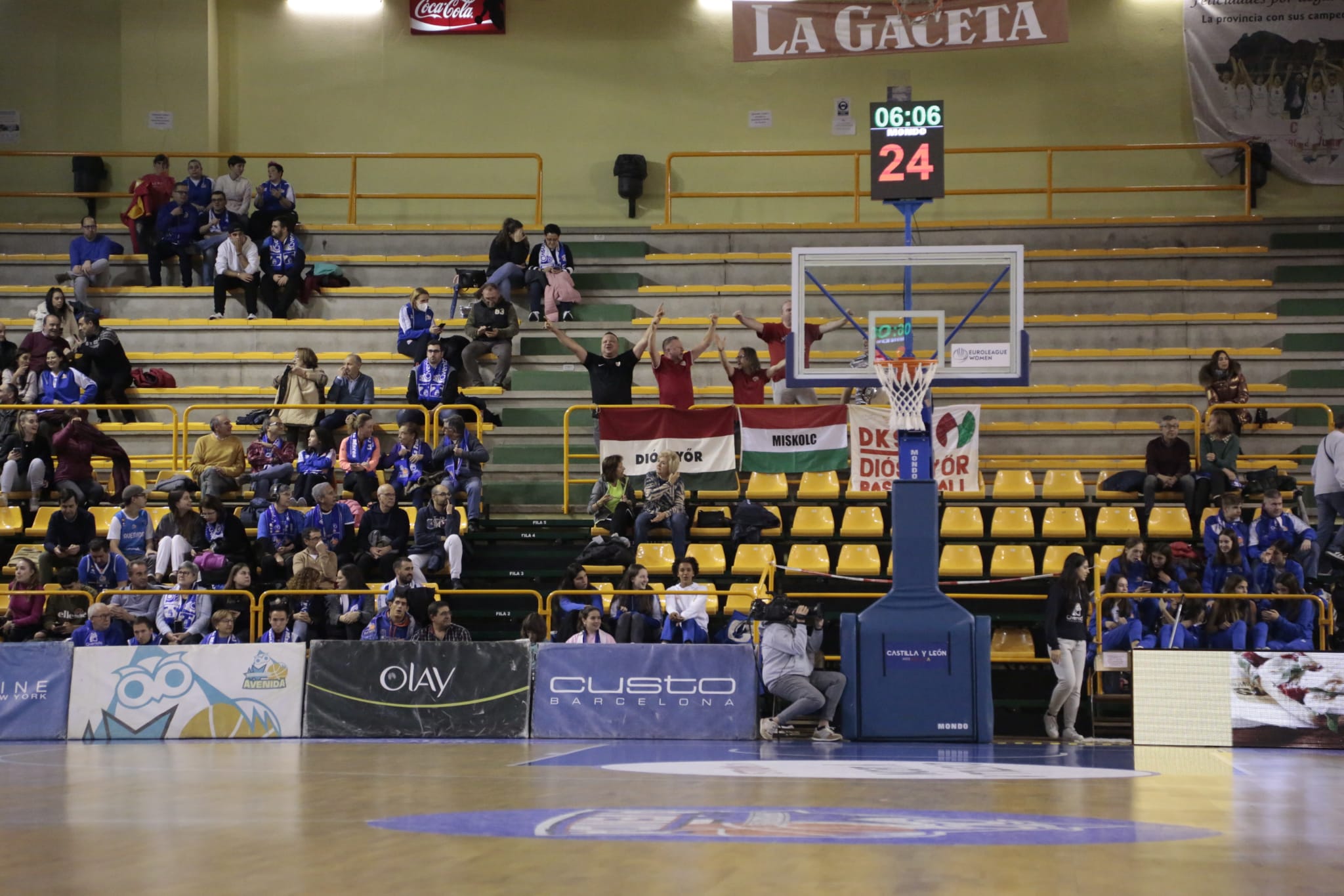 Fotos: Partido de Euroliga entre Avenida y DVTK
