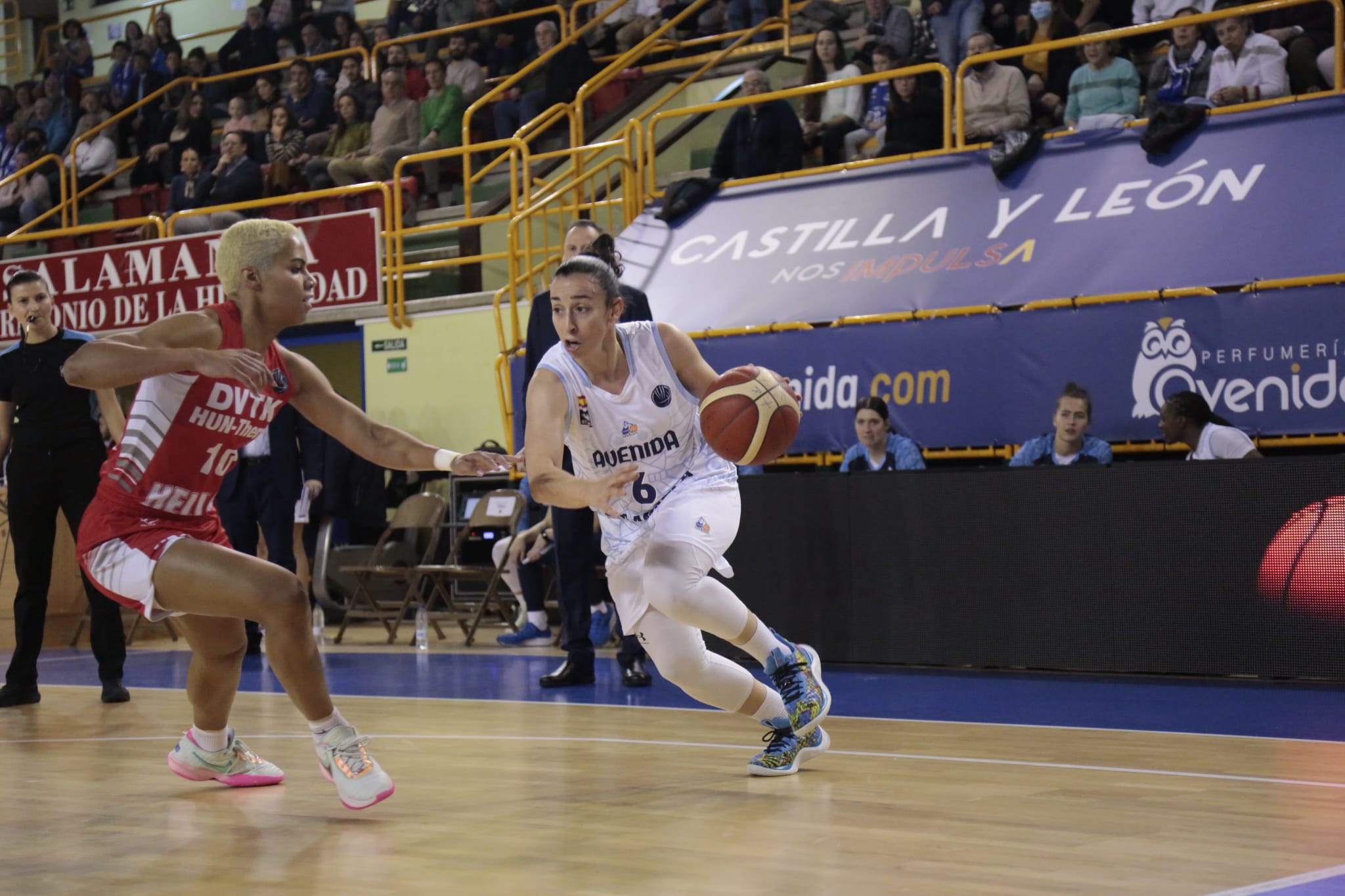 Fotos: Partido de Euroliga entre Avenida y DVTK