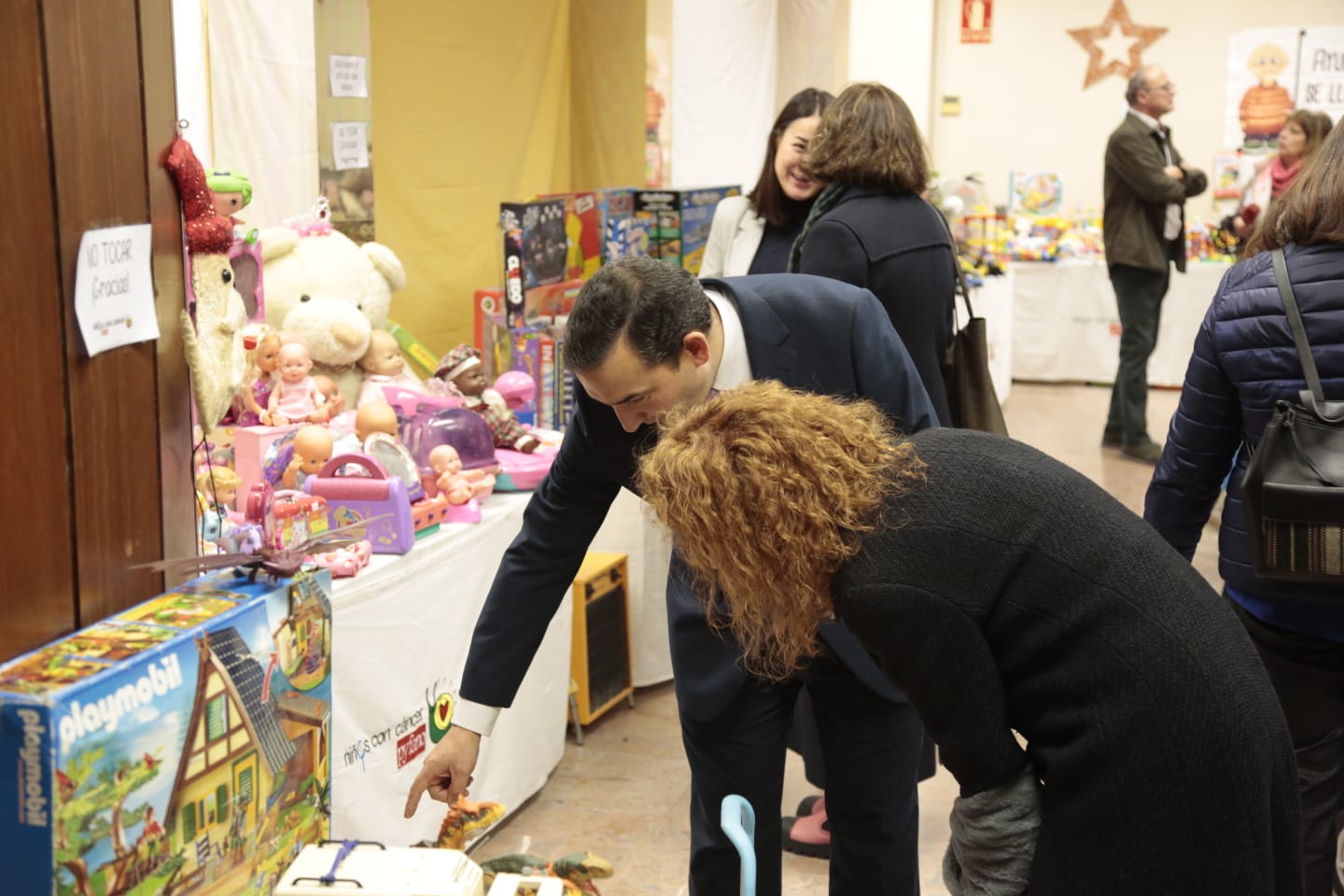 Fotos: X Mercadillo Navideño Solidario de Pyfano