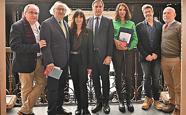 Imagen principal - Emilce Mariel Acuña y María Eugenia Martínez Bernal, premios de Novela y Poesía 2022