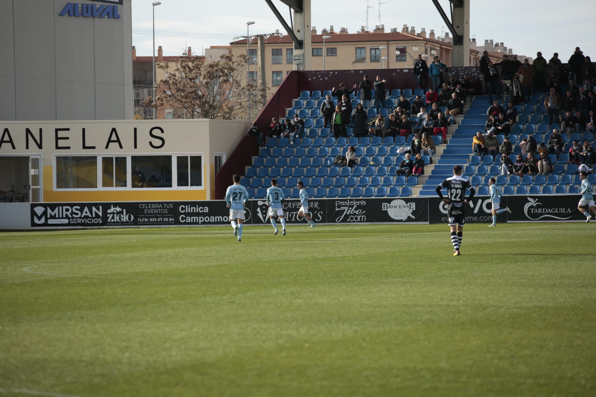 Fotos: Unionistas encaja una goleada del Celta B en el último partido del año (0-3)