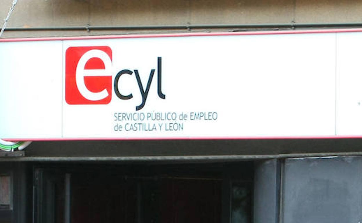 Cartel de una oficina del Servicio Público de Empleo de Castilla y León.