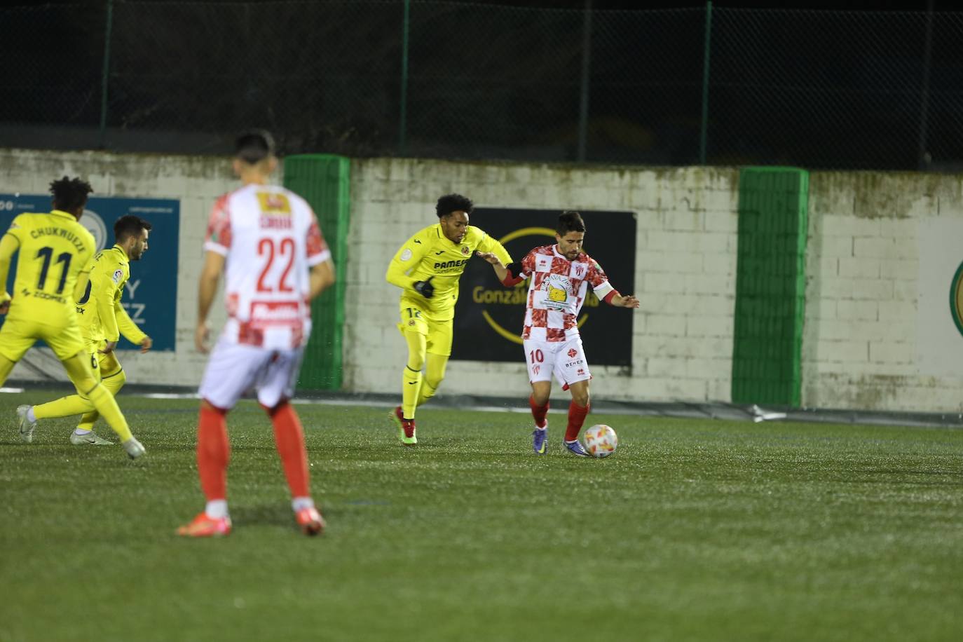 Fotos: Las mejores imágenes del CD Guijuelo-Villarreal de la Copa del Rey