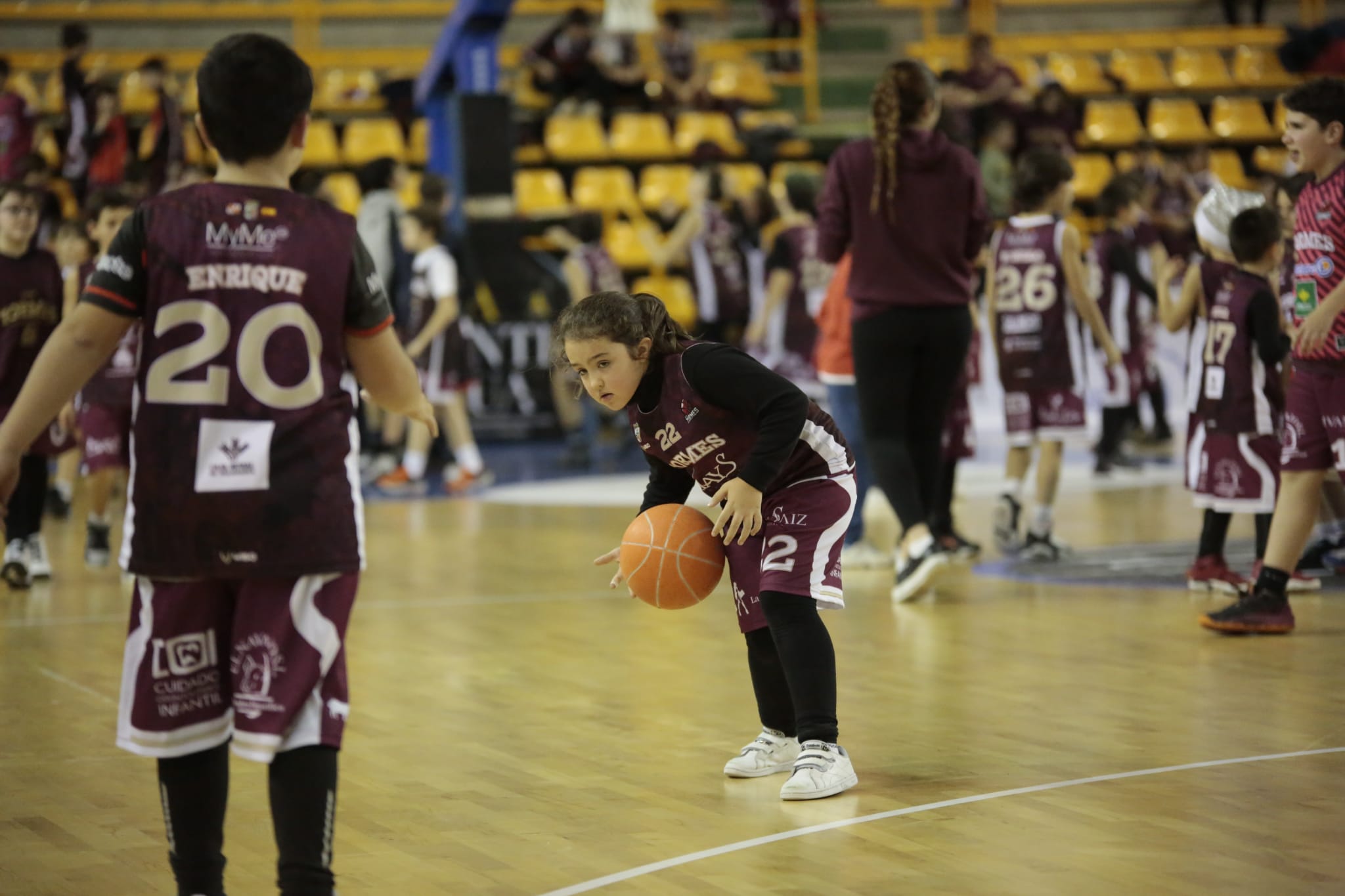 Fotos: La Antigua CB Tormes supera en un gran partido al Algeciras