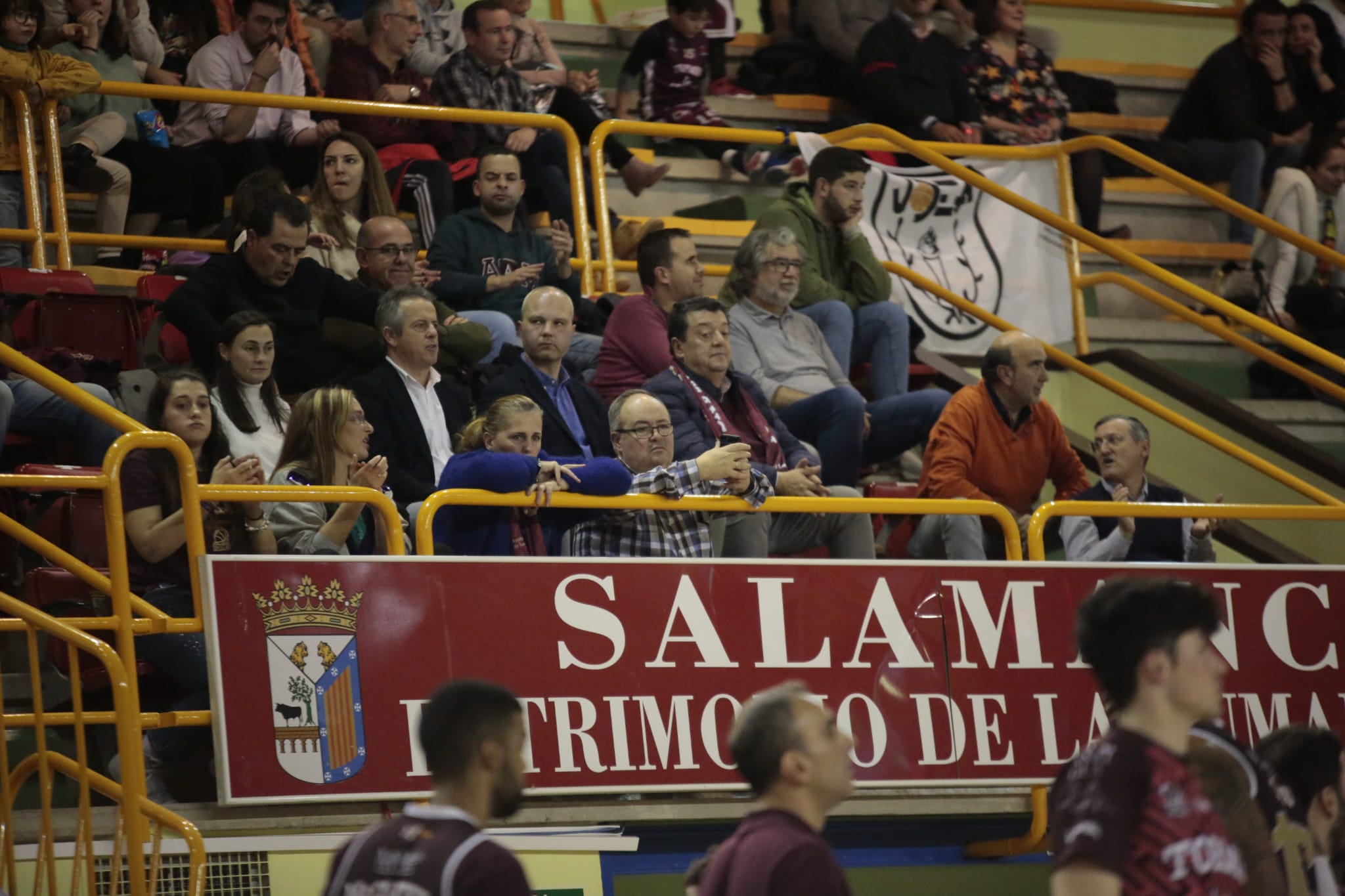 Fotos: La Antigua CB Tormes supera en un gran partido al Algeciras