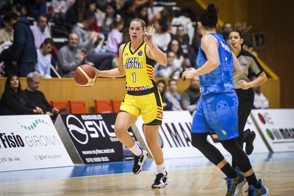 Fotos: Dura derrota para el Avenida en Girona en la Euroliga (74-48)