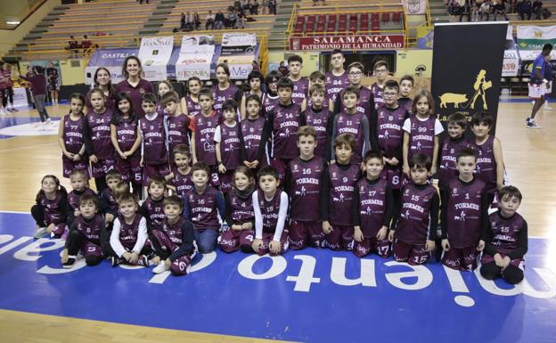 Galería. El CB Tormes presentó a toda su cantera. 