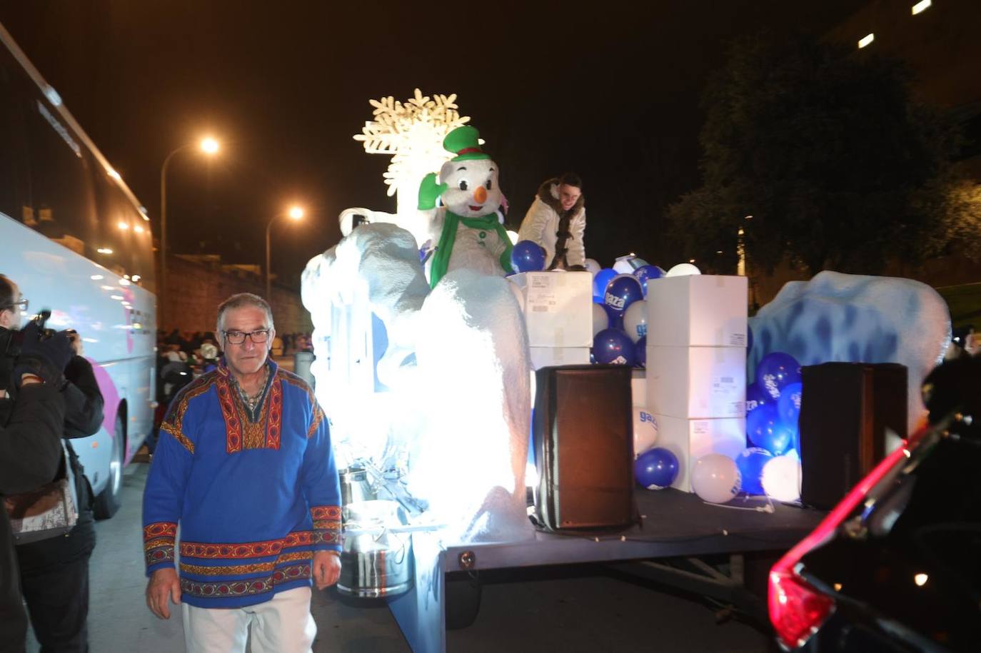 Fotos: La llegada de Papá Noel revoluciona a los más pequeños salmantinos