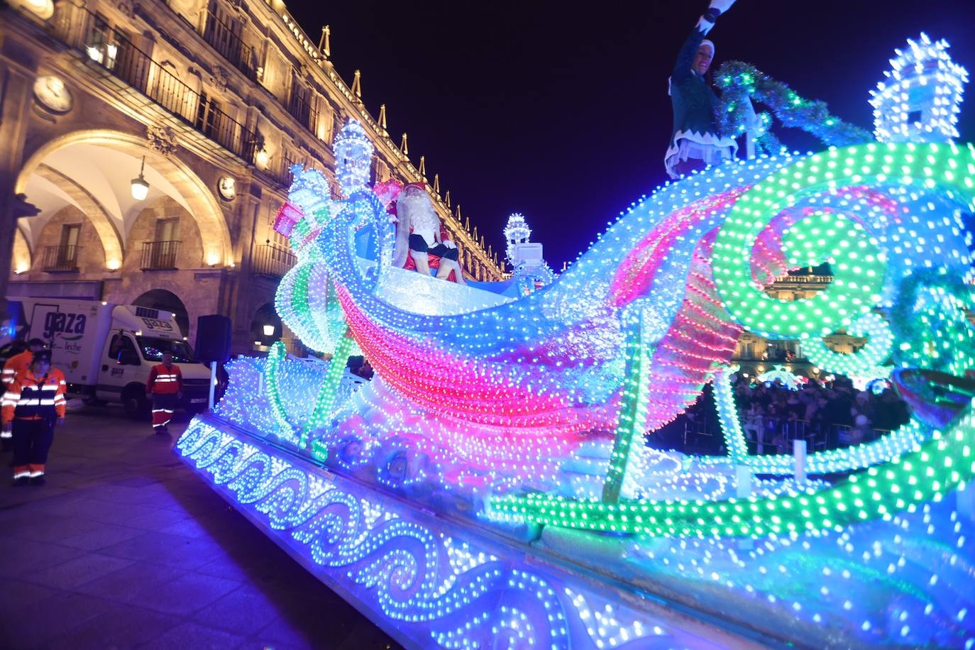 Fotos: La llegada de Papá Noel revoluciona a los más pequeños salmantinos