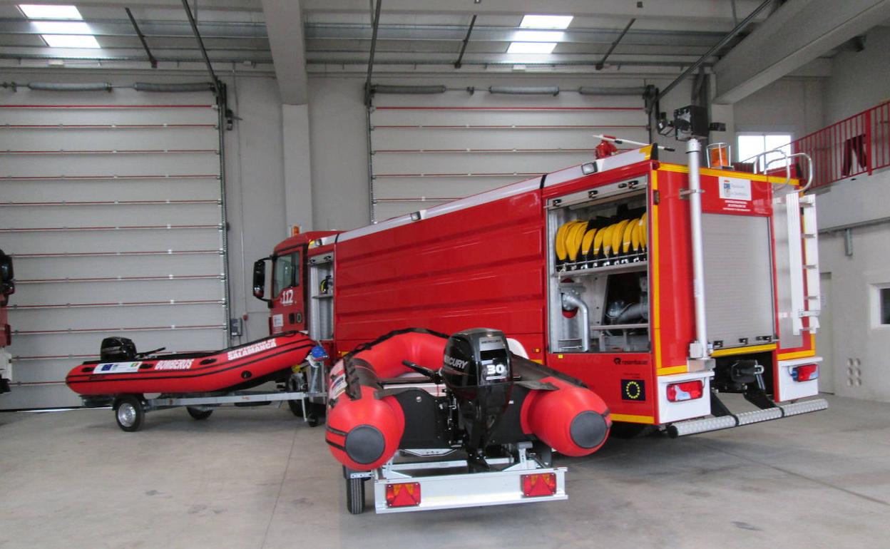 Nuevos materiales en un parque de bomberos de la Diputación. 