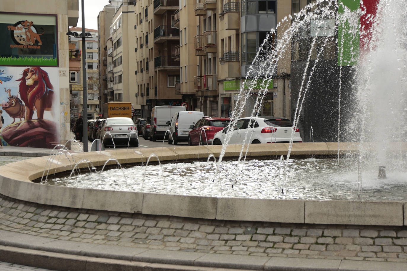 Fotos: ZOES reclama más vegetación y menos coches para el barrio del Oeste