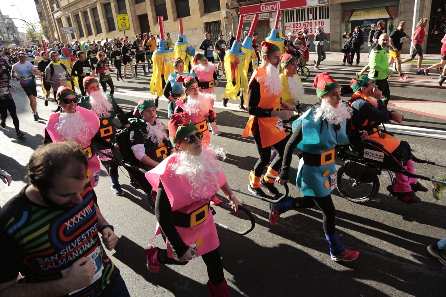 Fotos: Pablo Sánchez Gómez y Nuria Lugueros conquistan la XXXVIII San Silvestre Salmantina