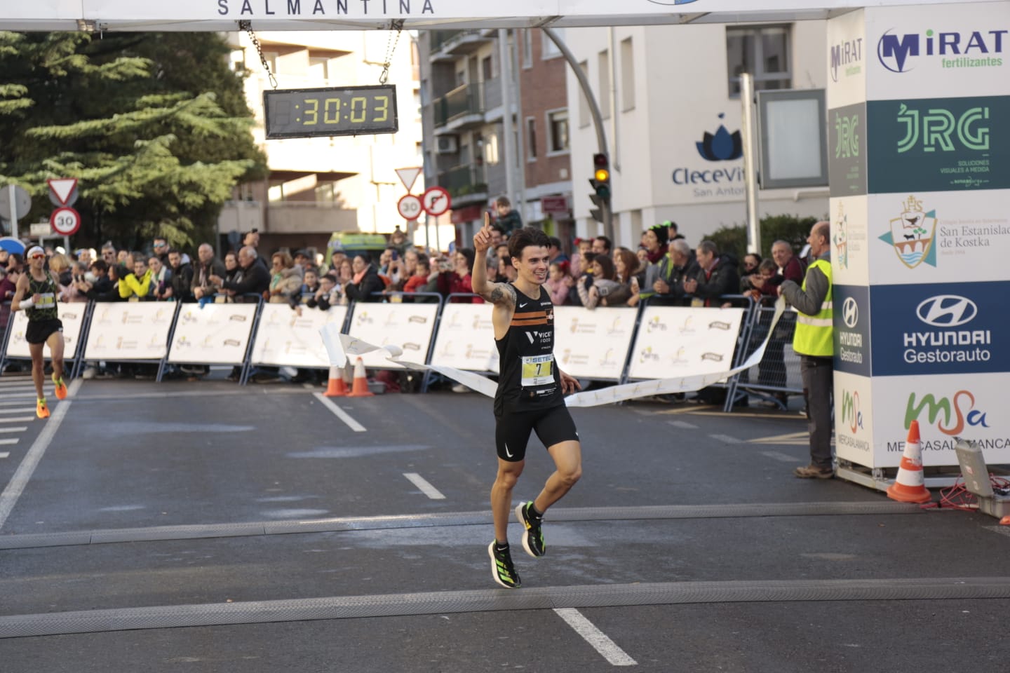 Fotos: Pablo Sánchez Gómez y Nuria Lugueros conquistan la XXXVIII San Silvestre Salmantina