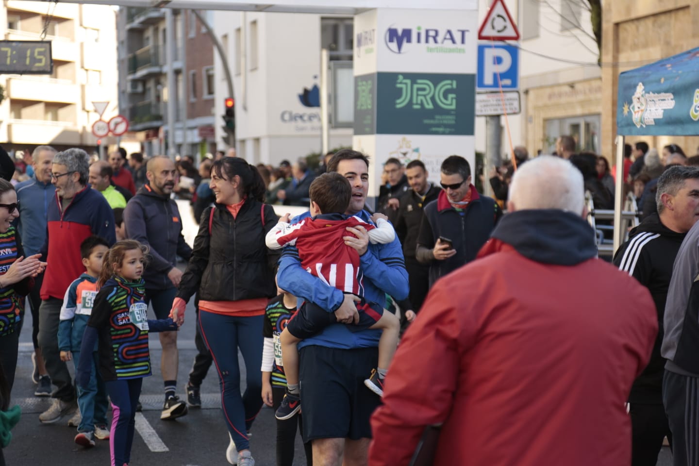 Fotos: Guillermo Perea y Paula Martínez ganan la carrera A de la San Silvestre