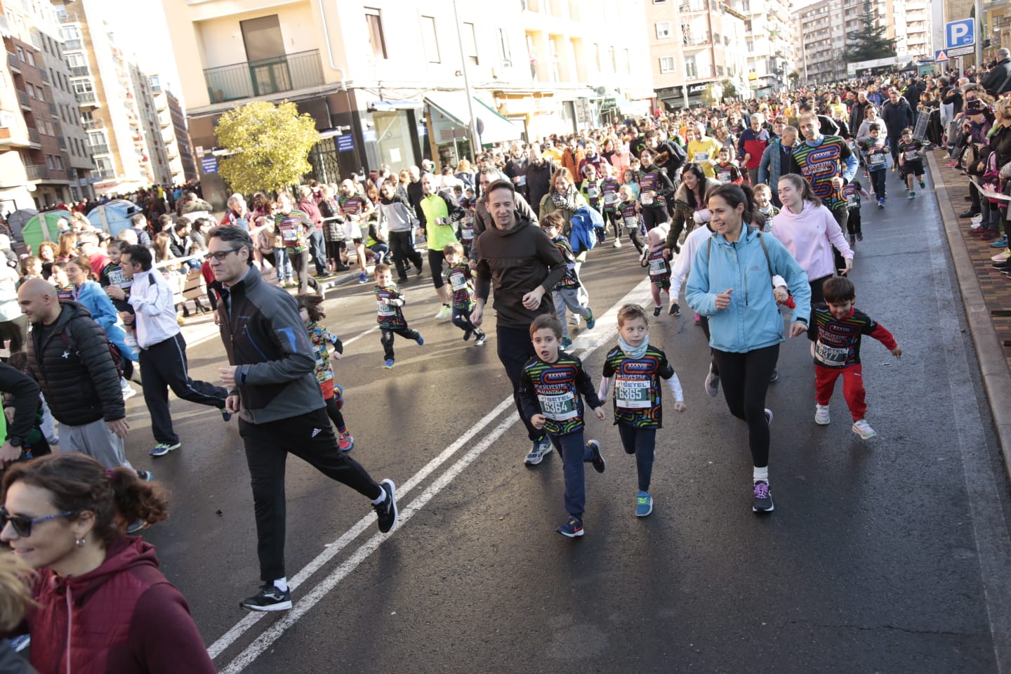Fotos: Guillermo Perea y Paula Martínez ganan la carrera A de la San Silvestre