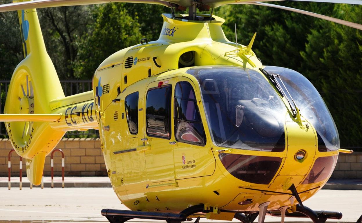 Imagen de archivo de un helicóptero de Sacyl.