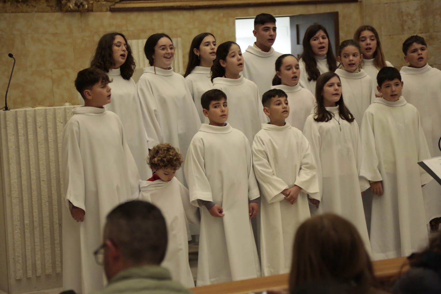 Fotos: Cantores recorren en procesión las calles de Salamanca y elogian la Navidad con un gran concierto