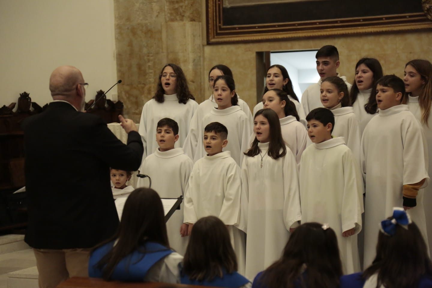 Fotos: Cantores recorren en procesión las calles de Salamanca y elogian la Navidad con un gran concierto