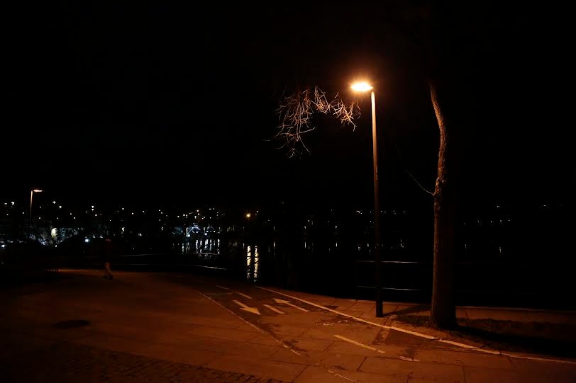 Así cambia Salamanca cuando falta la luz del día