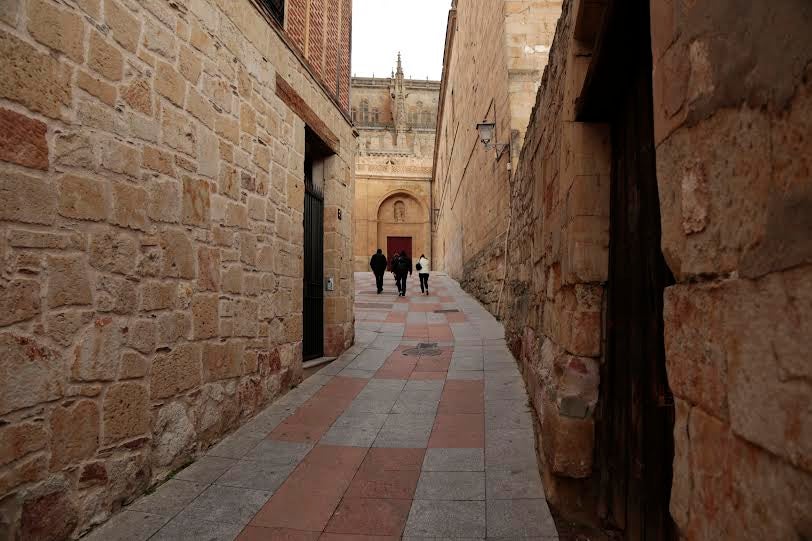 Así cambia Salamanca cuando falta la luz del día