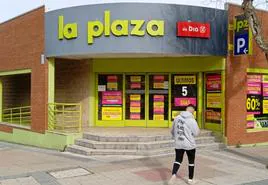 Imagen del supermercado de La Plaza de Dia ubicado en la zona de Prosperidad que en pocos días comenzará a transformarse en un Alcampo.