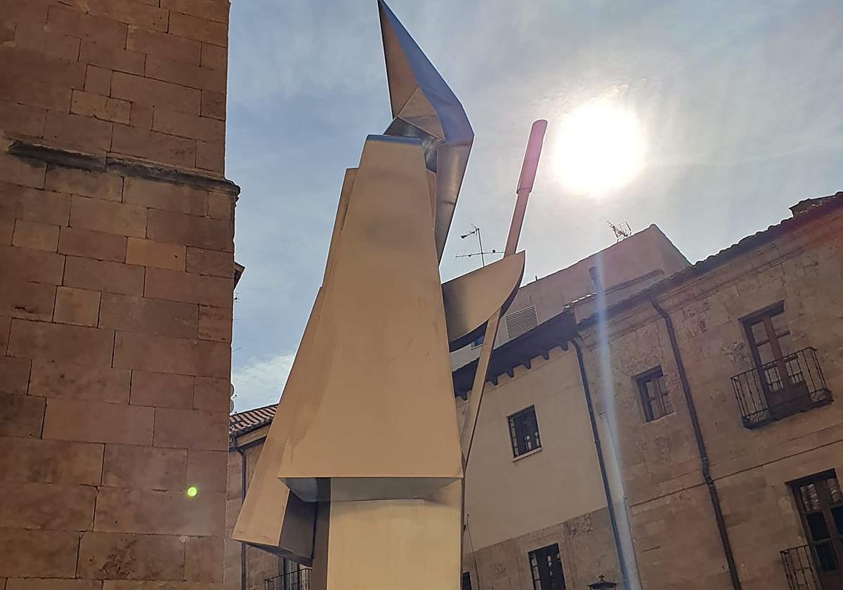 La escultura 'Cofrade' de Amable Diego Arévalo.