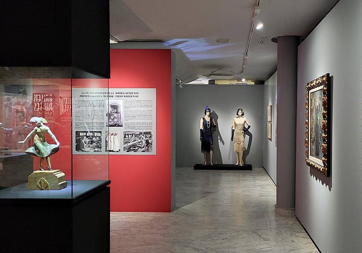 Sala de la exposición temporal «Las Hijas del Jazz» en la Casa Lis.