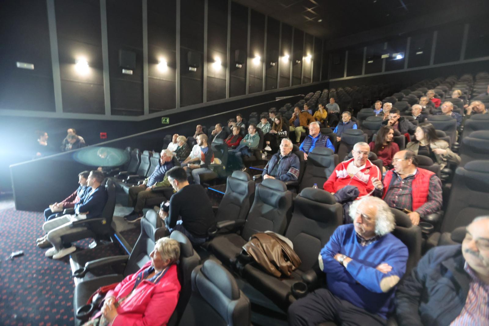 Asistentes al acto de lectura del manifiesto.