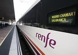Tren Alvia en la estación de Salamanca.