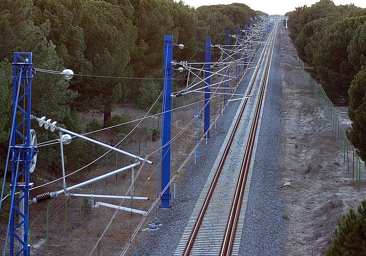 Las Cortes aprueban solicitar un mayor impulso a la electrificación de la vía Salamanca-Fuentes de Oñoro