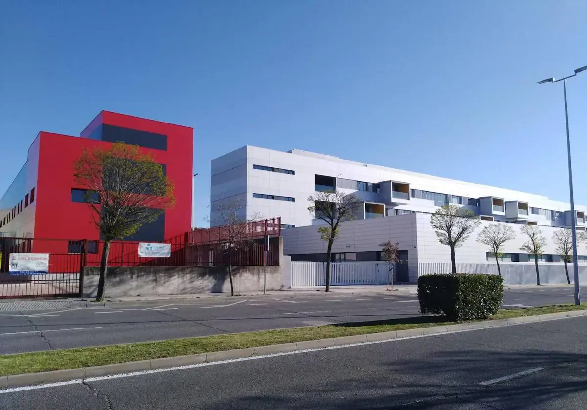 Centro de Internet de las Cosas y Residencia de Mayores, en Puente Ladrillo.