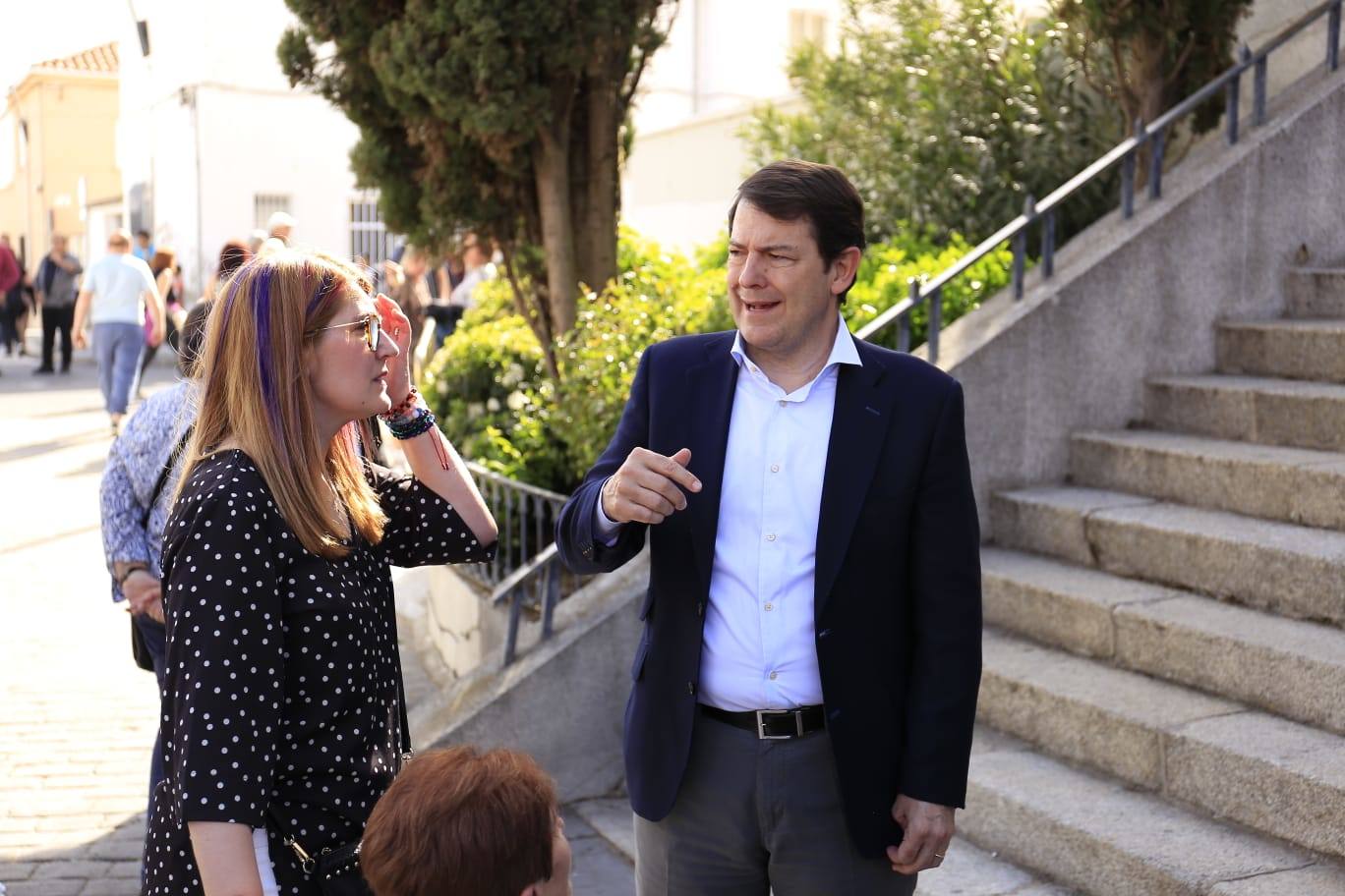 La Hermandad del Silencio recorre Salamanca en un multitudinario Sábado Santo