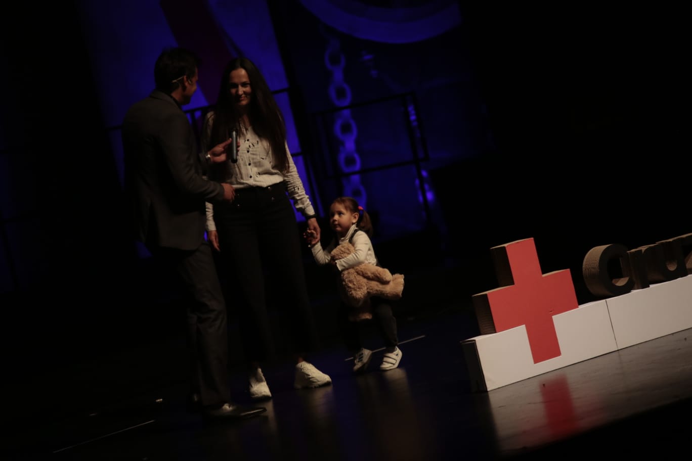 La solidaridad con Ucrania brilla en la gala de Cruz Roja