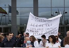Los usuarios claman contra la privatización de los servicios sanitarios