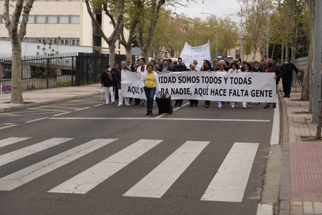 Los usuarios claman contra la privatización de los servicios sanitarios