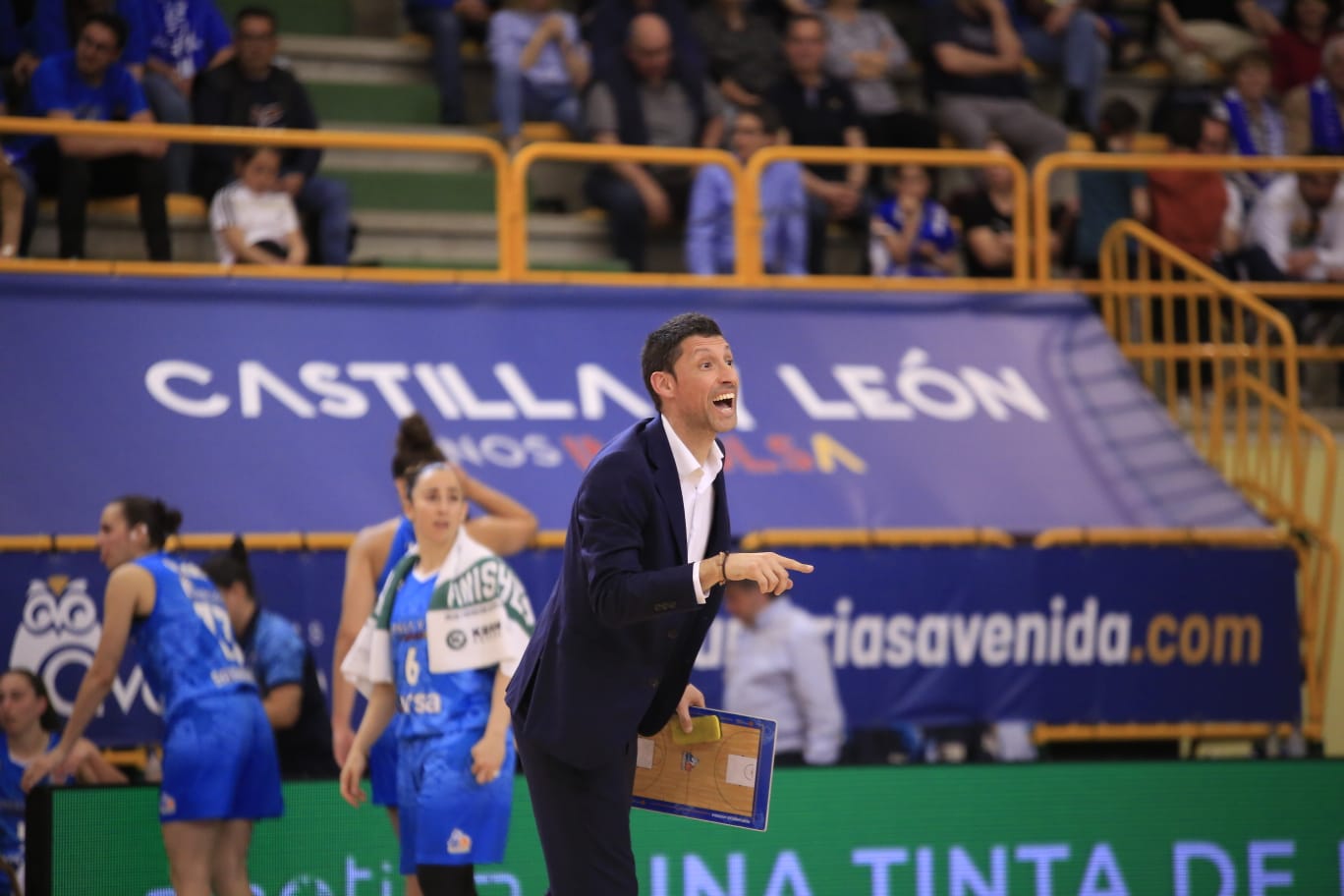 Avenida vence a Jairis y mira al playoff