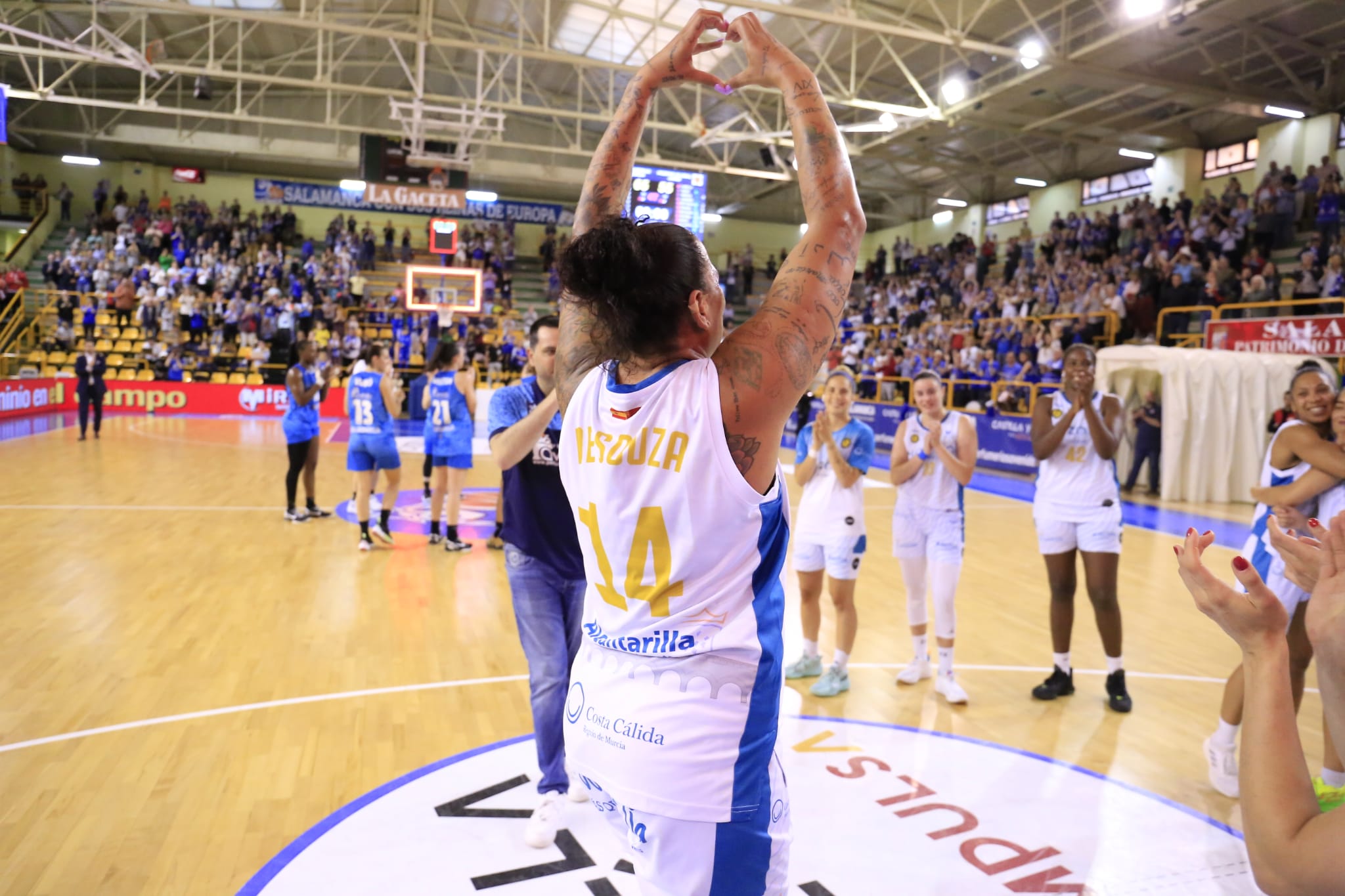 Erika de Souza se despide del baloncesto