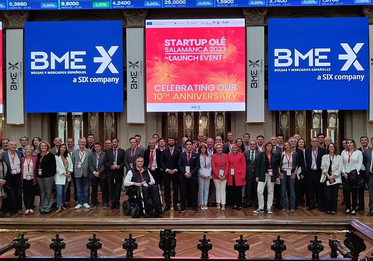 Participantes en la presentación en la Bolsa de Madrid.